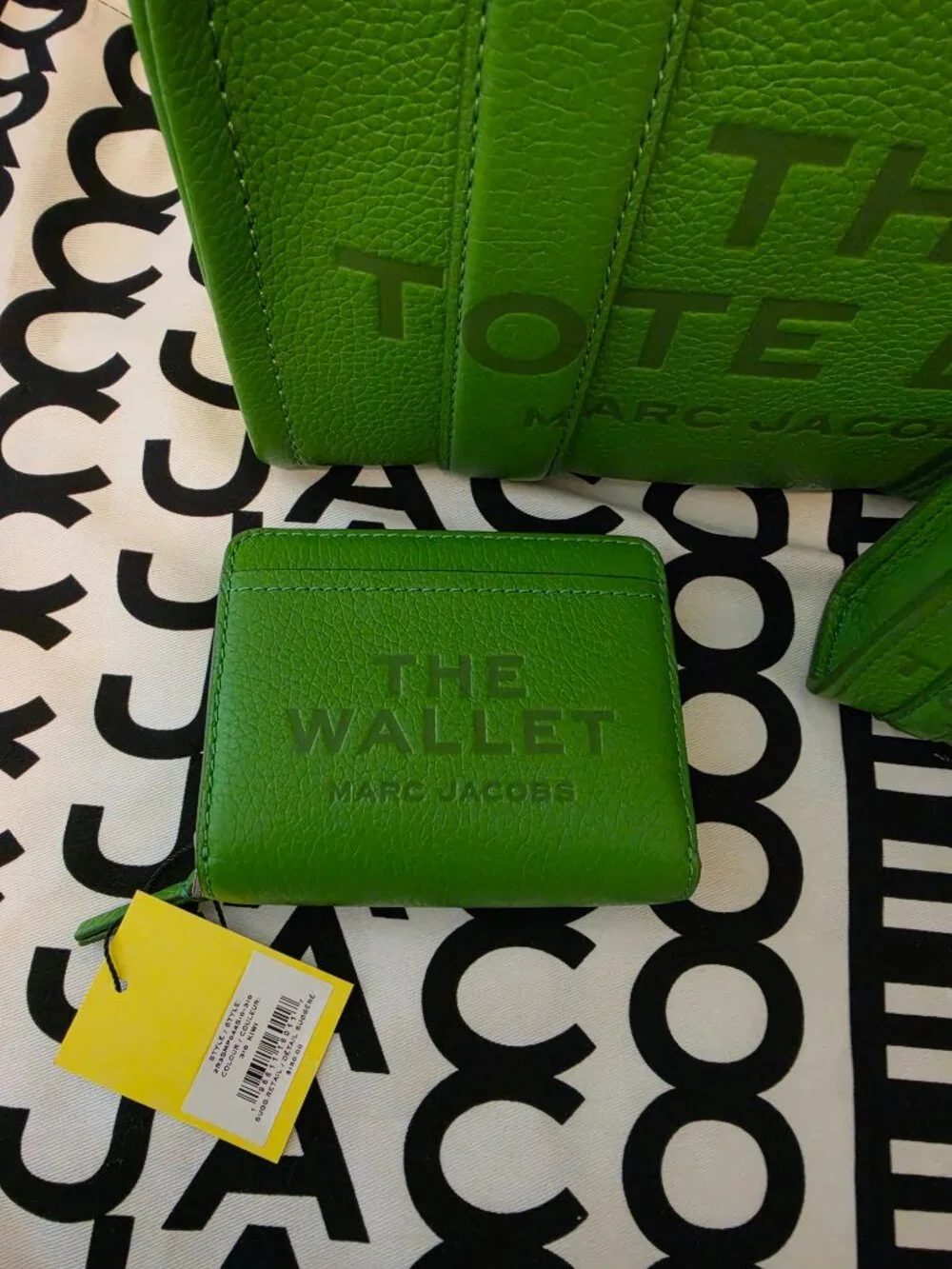 Marc Jacobs Small Leather Green Tote Crossbody w/ Matching Wallet & Tote Charm